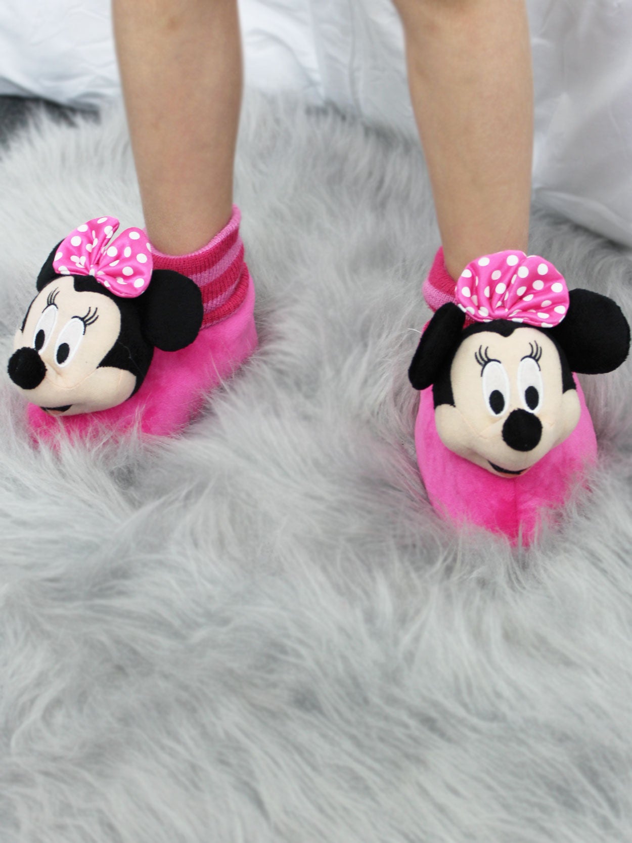 Minnie Mouse Slippers Girls Disney Minnie Slippers With Anti-Slip Sole Size  UK 7.5-13 - Online Character Shop